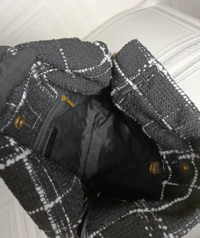 Flannel Size: 35x37x7cm Style: 910