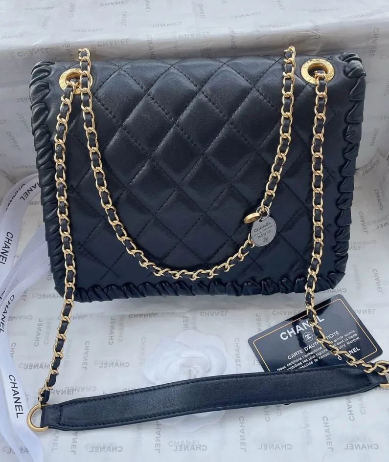 Chanel Tofu Bun Size: Large 22x17cm Style: 1020