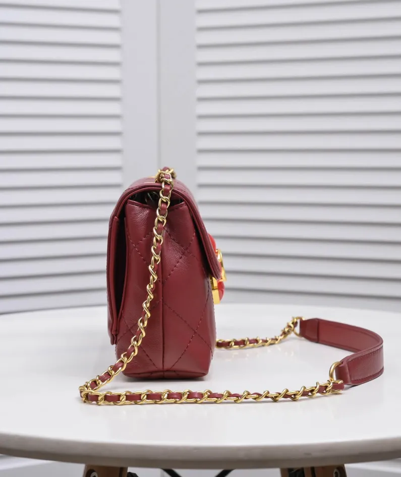 CHANEL retro bag size: 22*7.5*14cm