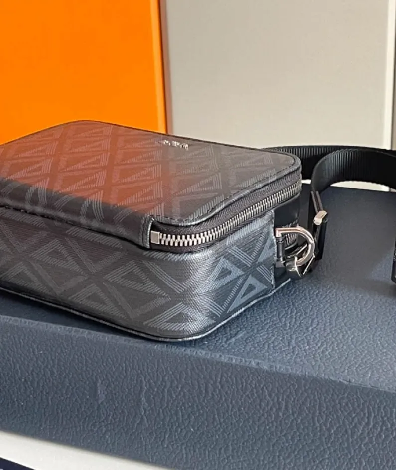 Clutch Messenger Bag Size: 17*12.5*5cm
