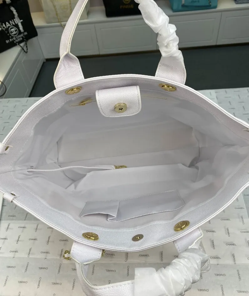 Chanel Tote Beach Bag Size: 42/30/12 Style: 8816