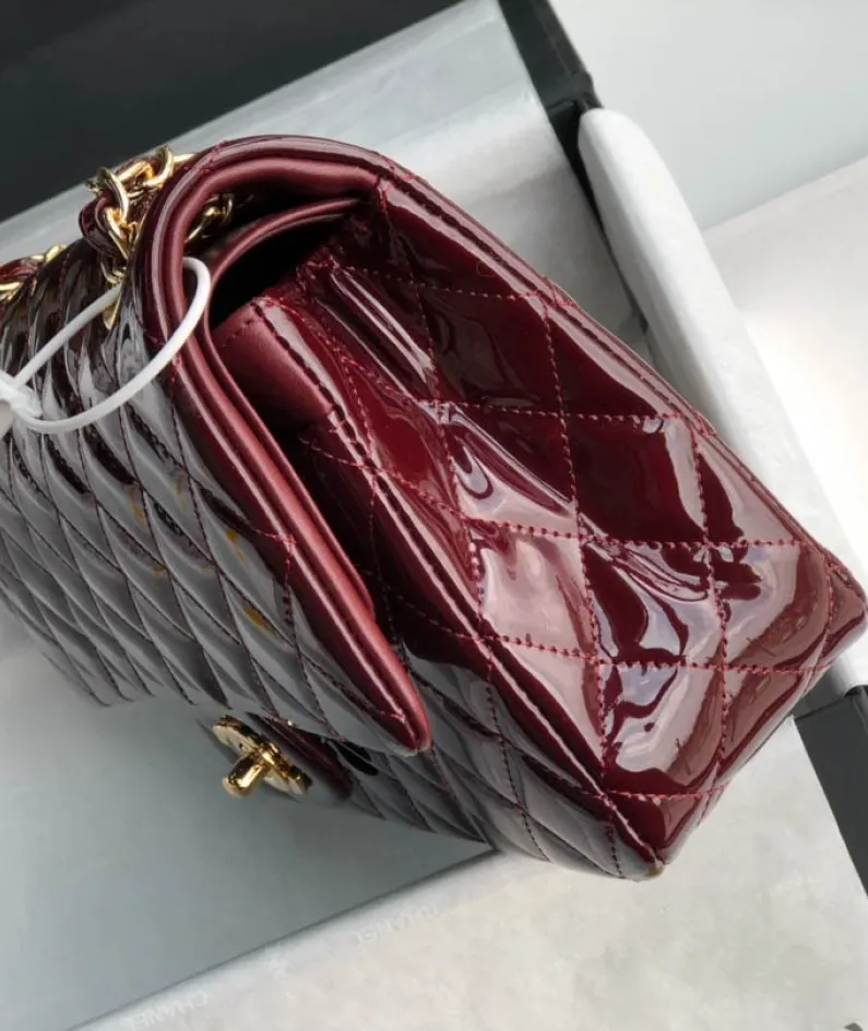 Chanel Patent Leather Pouch Model: 1116 size: 20cm