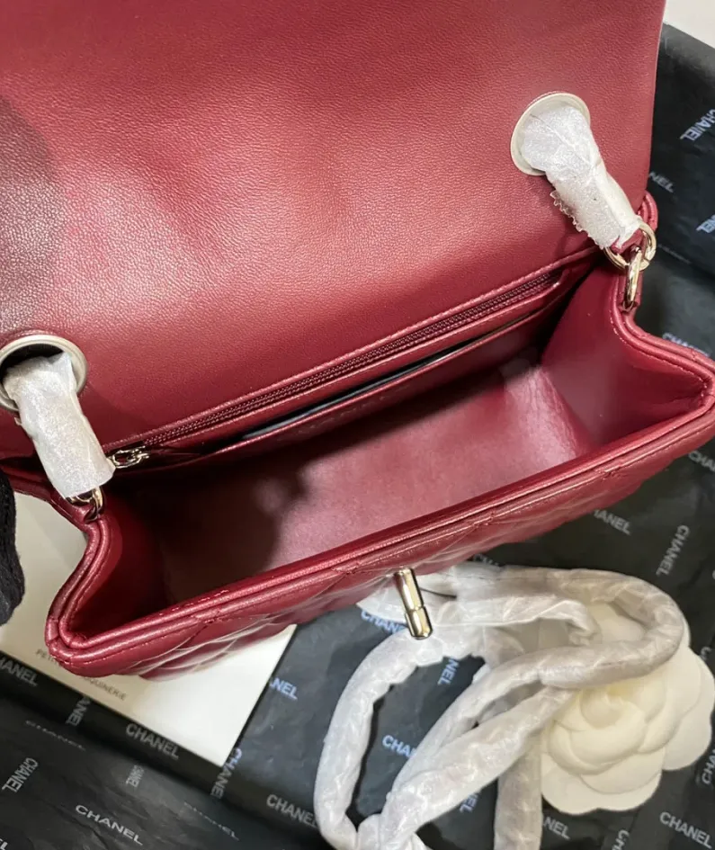 Lambskin Model: 1115 Size: 17cm