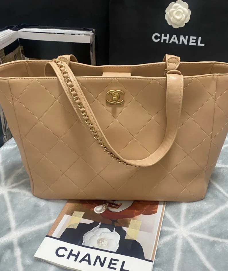 CHANEL Style: AS3508 Size: 38/28/14