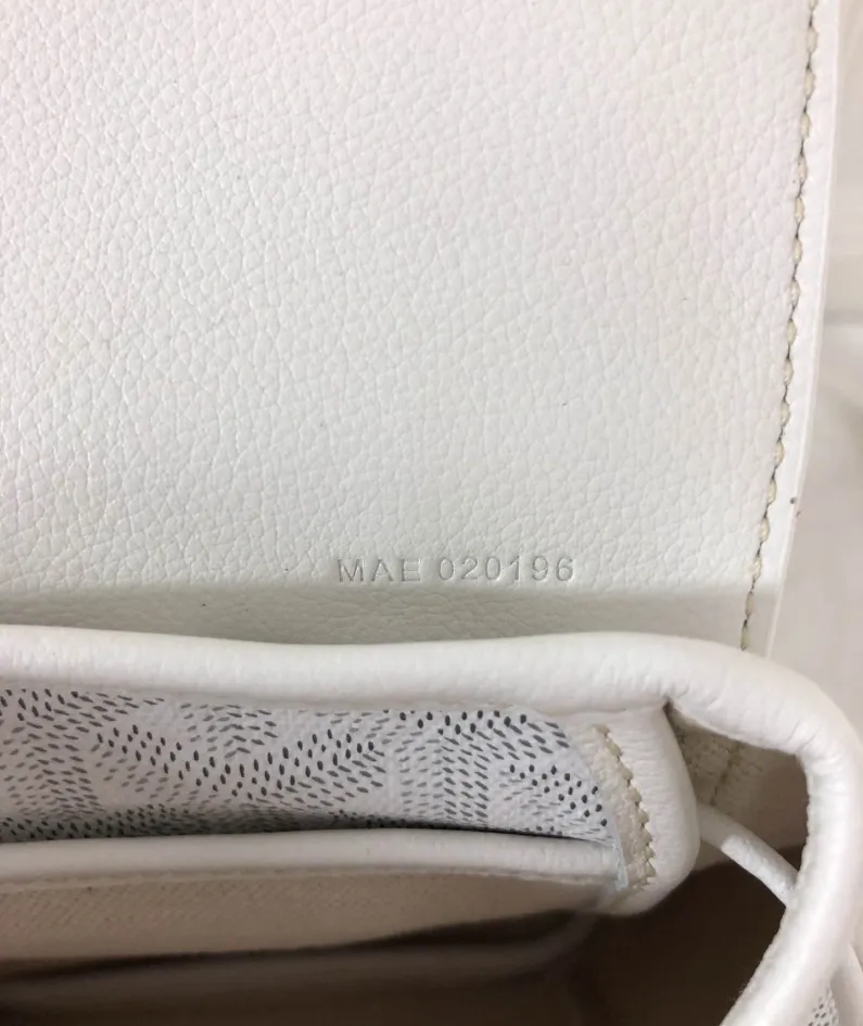 Goyard Size: 19*9*20cm