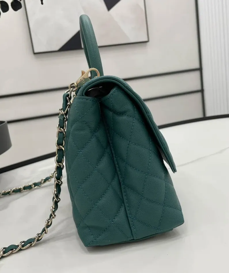 Chanel Size: 19cm/23cm/28cm Model Number: AS2215/92990/92991