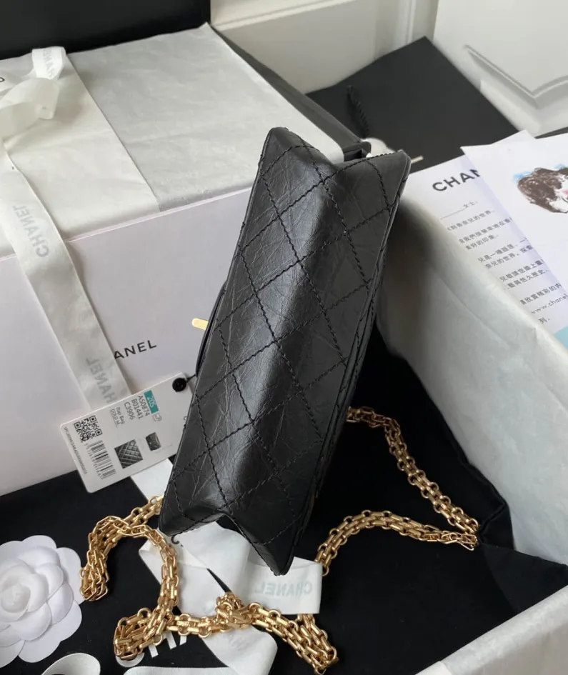 Chanel square bag size: 15.5-20-6cm