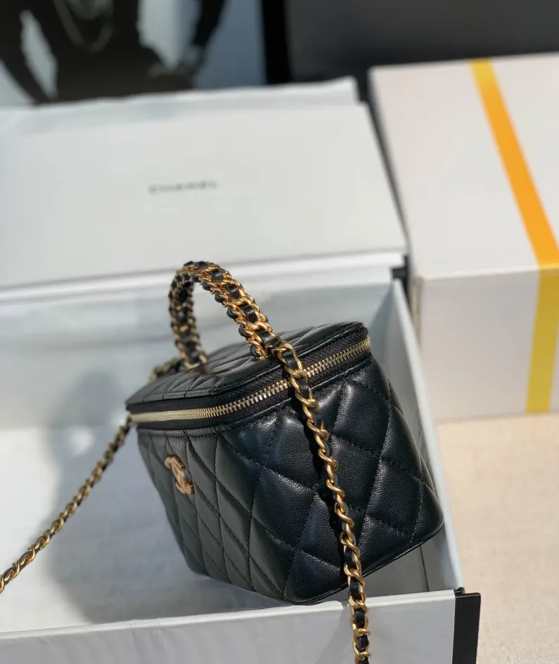 Chanel Sheepskin Bag Size: 16*9.5*8