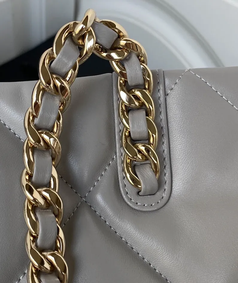 Lambskin Model: AS3519 Size: 30*37*10cm
