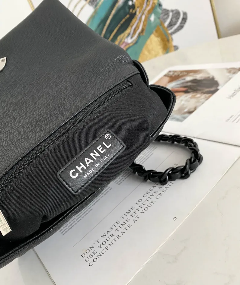 Chanel Style: 2302 Size: 20x12.5x6cm