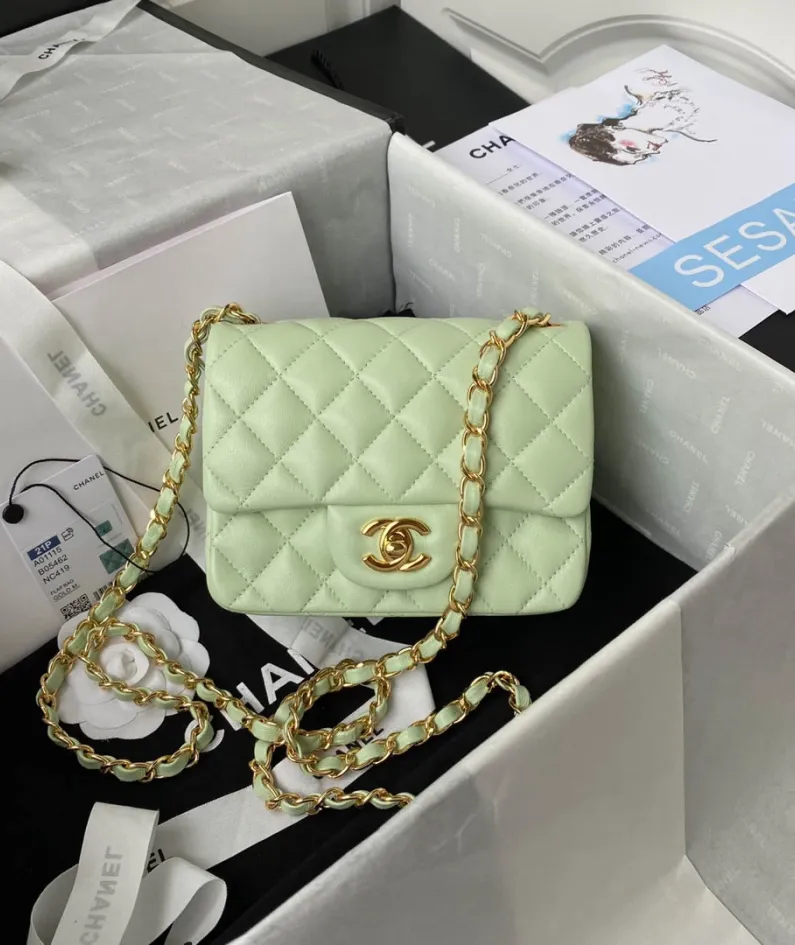 Diamond satin Size: 17cm