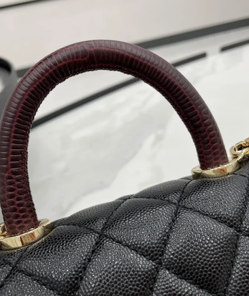 Chanel Size: 19cm/23cm/28cm Model Number: AS2215/92990/92991