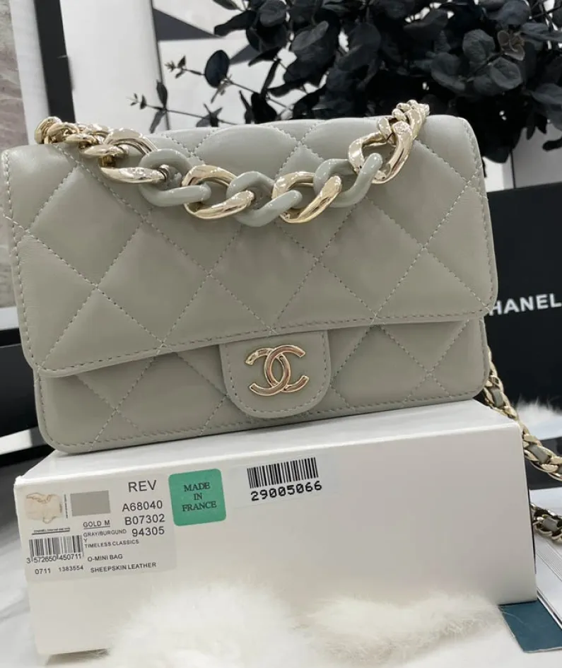 Handbag Size: 19cm Model Number: AP2377/B07302