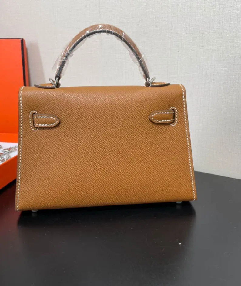 Mini Size: 21cm