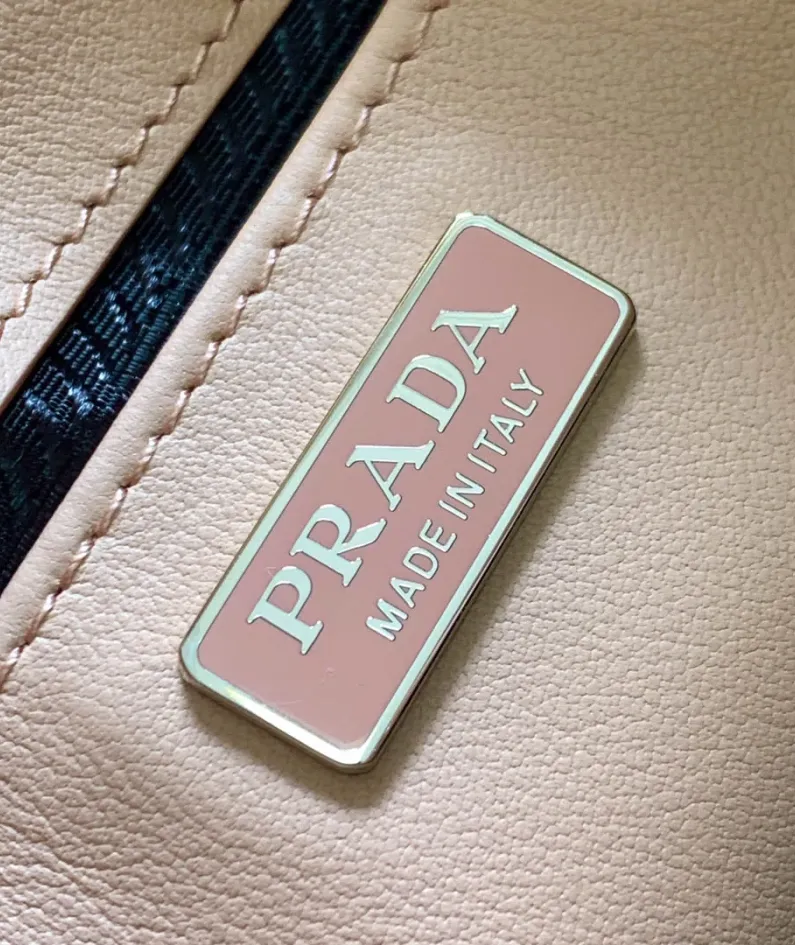 Prada Underarm Bag Size: 27x21.5cm 1BC499