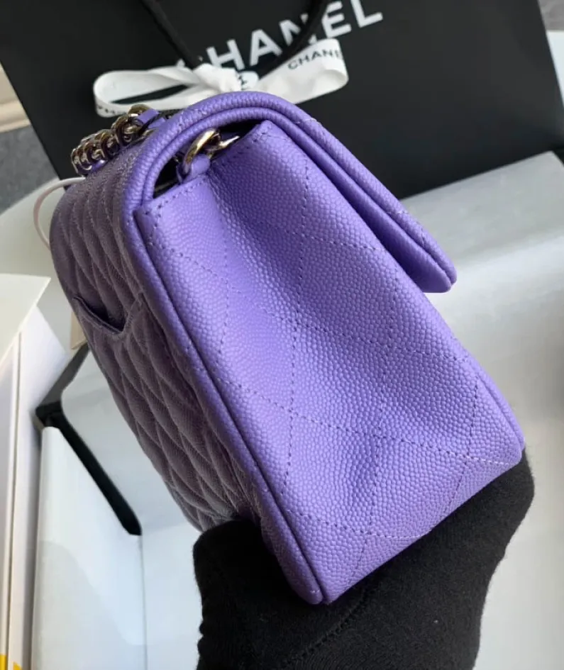 Lambskin Model: 1115 Size: 17cm