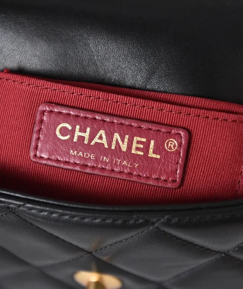 Chanel Sheepskin Model: AS2733 Size: 1712.55cm