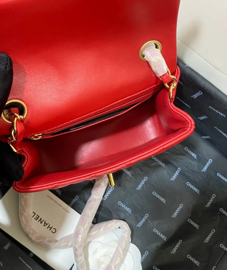 Lambskin Model: 1115 Size: 17cm