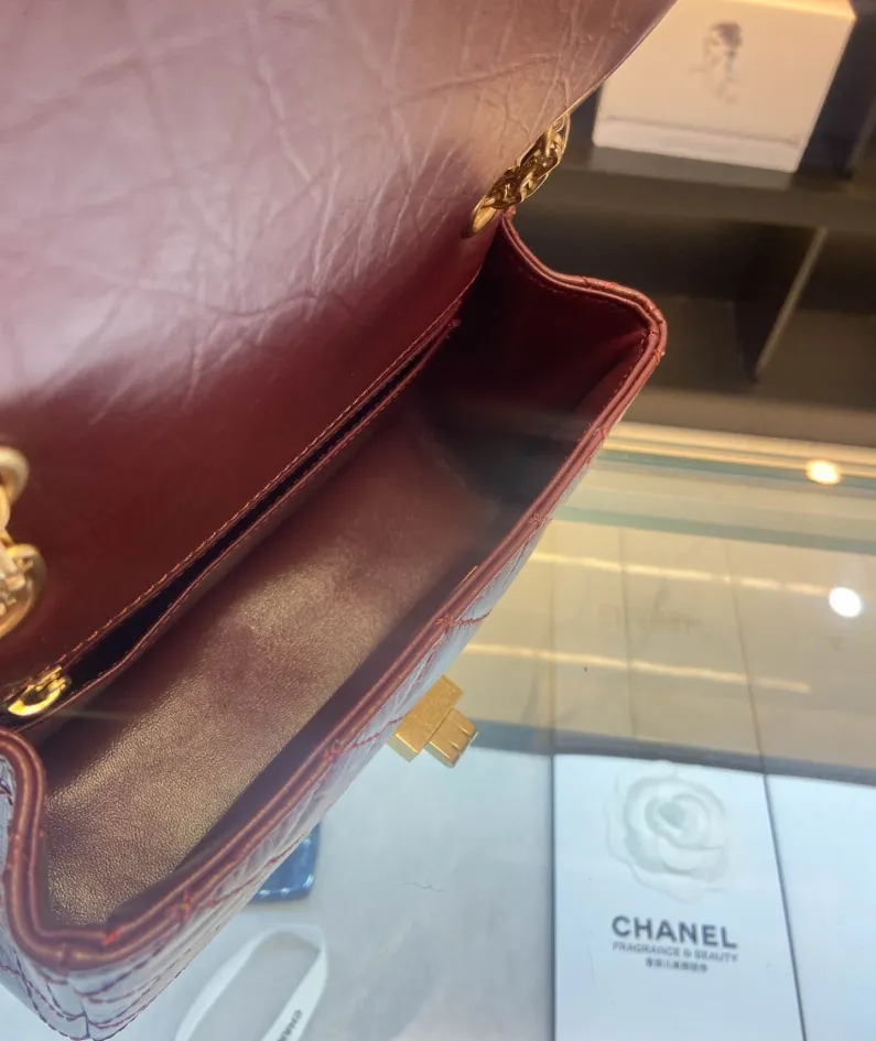 CHANEL square bag Size: 20cm