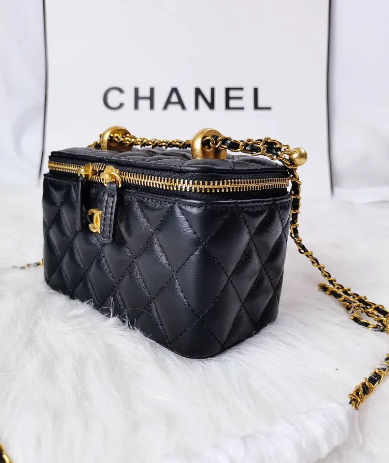 Chanel Portable Makeup Size: 17*9.5*7cm Style: 5864