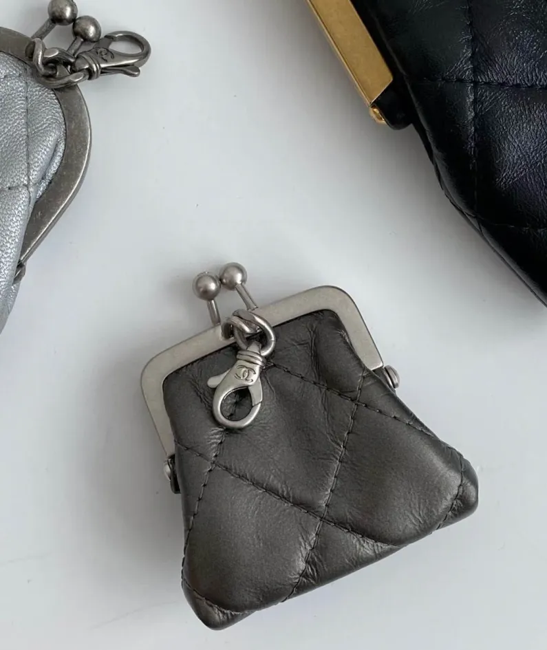 Chanel size; 10.5*11*2cm Model: AS2825