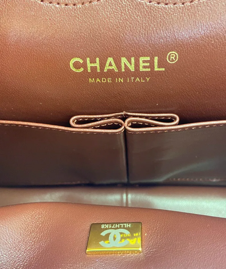 CHANEL Size: 24cm Ident No.: 037586