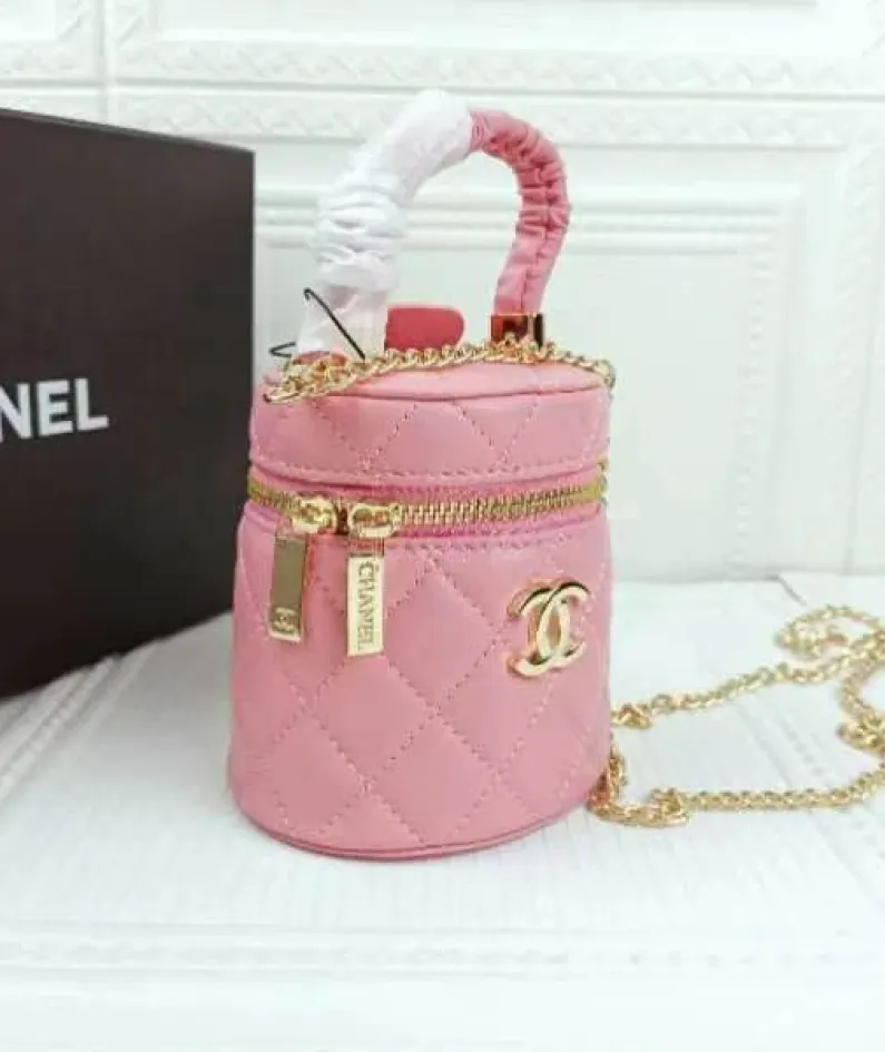 Chanel Vintage Cosmetic Bag Size: 12x11cm, Style: 212