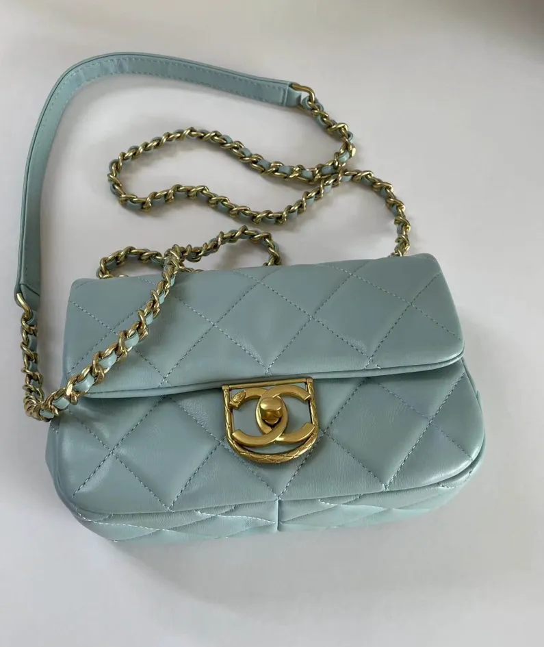 CHANEL Model: AS3473# Size: 13207cm