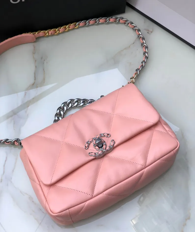 Chanel Model: S1160 Size: 26cm
