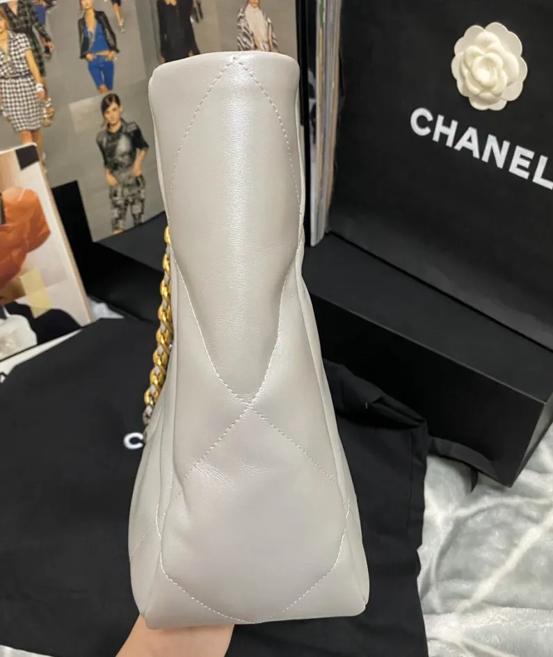 Chanel Style: AS3660 Size: 264010cm