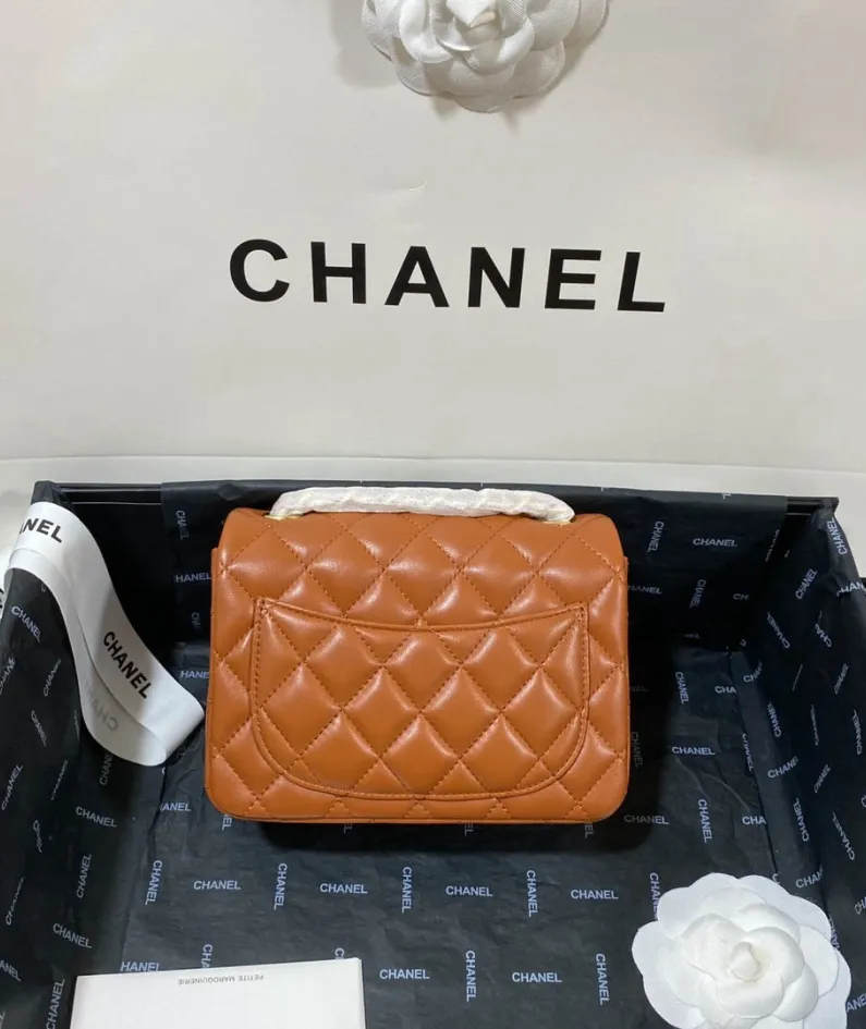 Lambskin Model: 1115 Size: 17cm