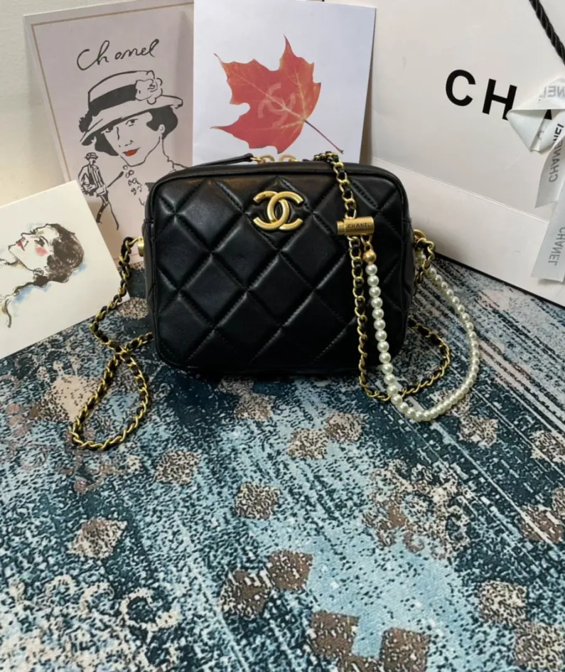 Chane•l Model: AS2856 Size: 18x14x7cm