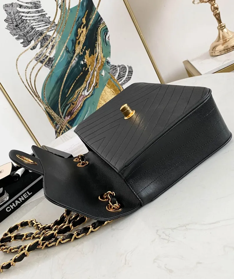 Chanel One Shoulder Crossbody Bag Size: L30.21.8cm