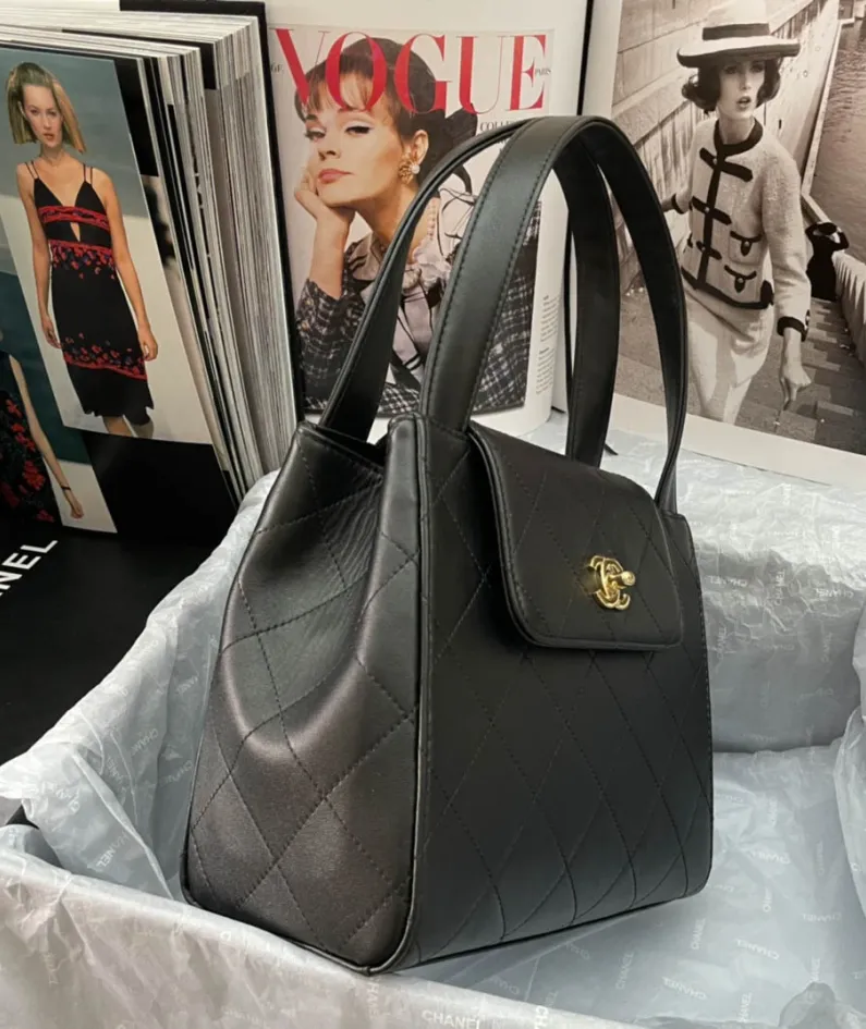Handbag Size: 23 29 9cm Style: AS2457