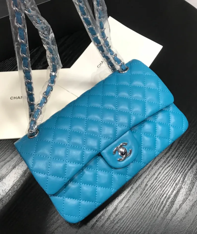 Chanel Size: 25.5*15*7.5