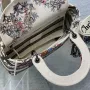 Lady Winter Garden Collection