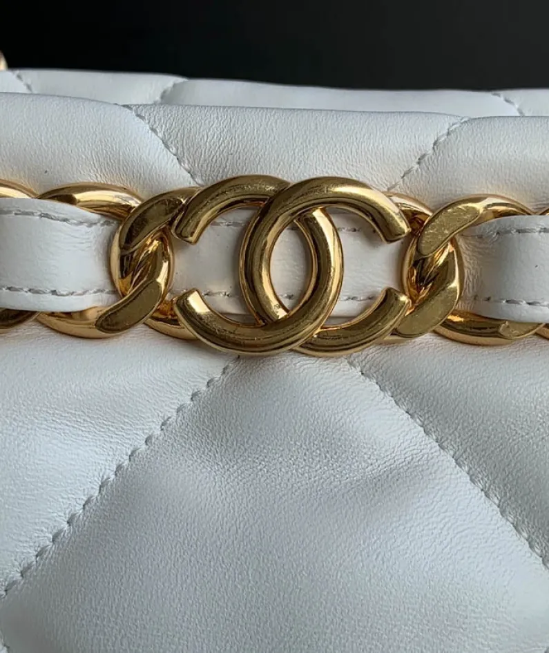 CHANEL shoulder bag Model: AS3502 Size: 24X29X10Cm