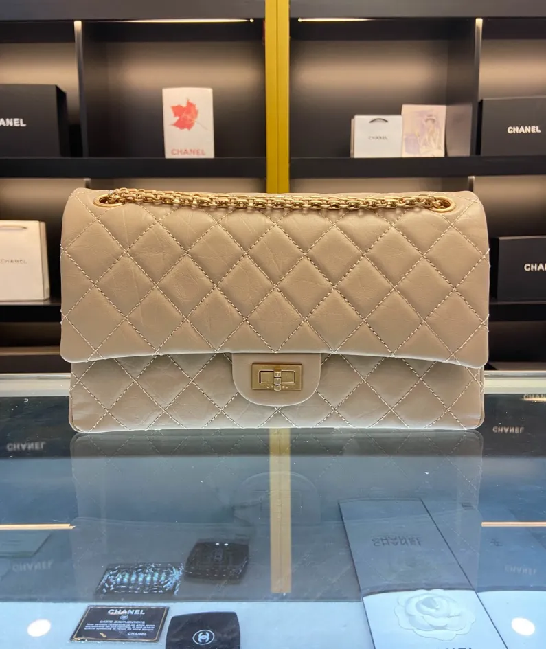 CHANEL Size: 24cm Ident No.: 037586