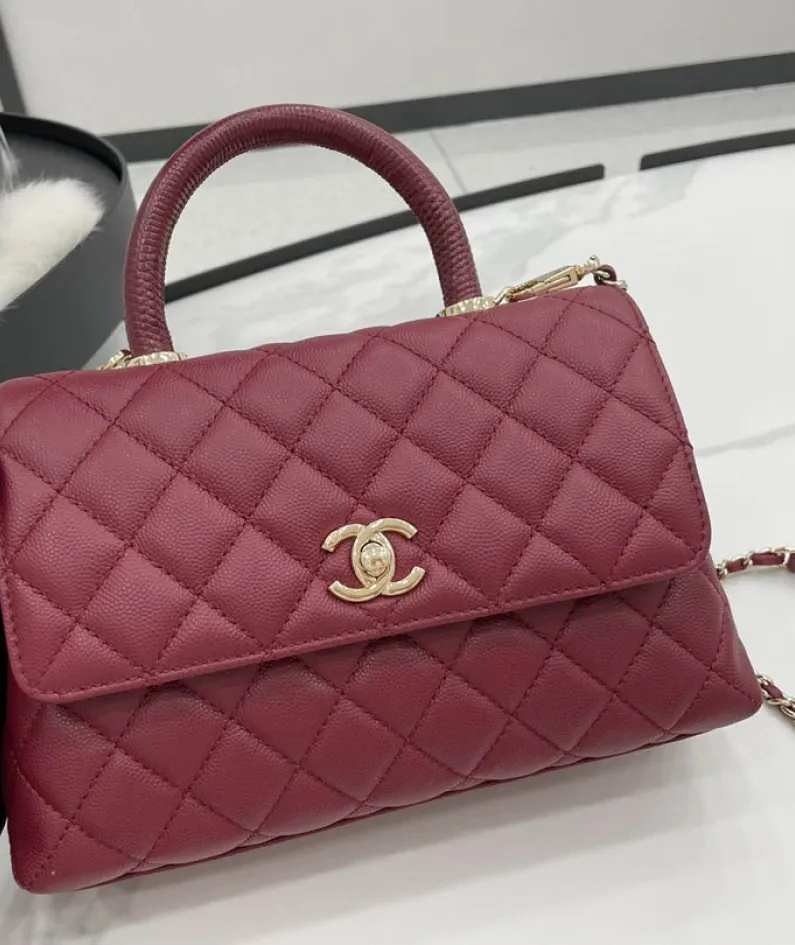 Chanel Size: 19cm/23cm/28cm Model Number: AS2215/92990/92991