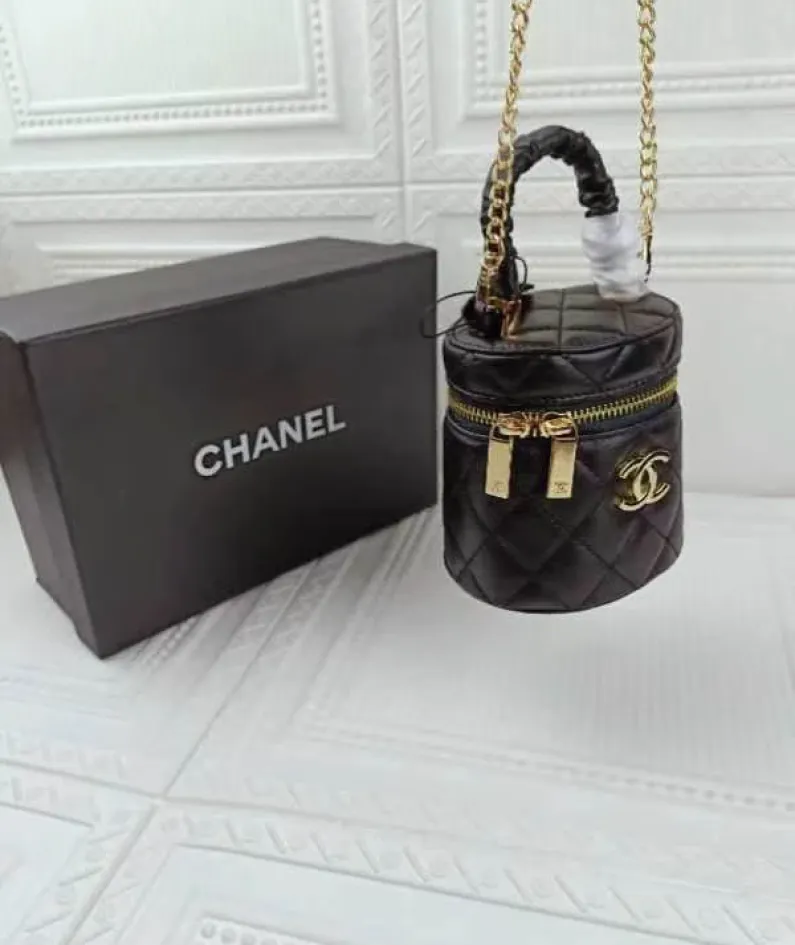 Chanel Vintage Cosmetic Bag Size: 12x11cm, Style: 212