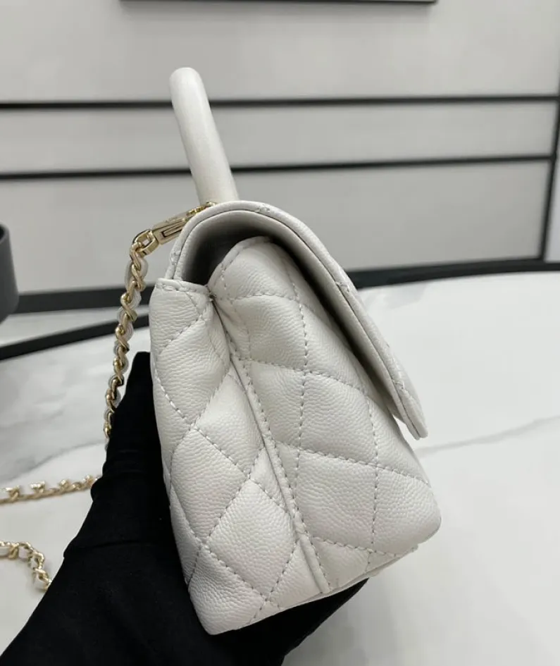 Chanel Size: 19cm/23cm/28cm Model Number: AS2215