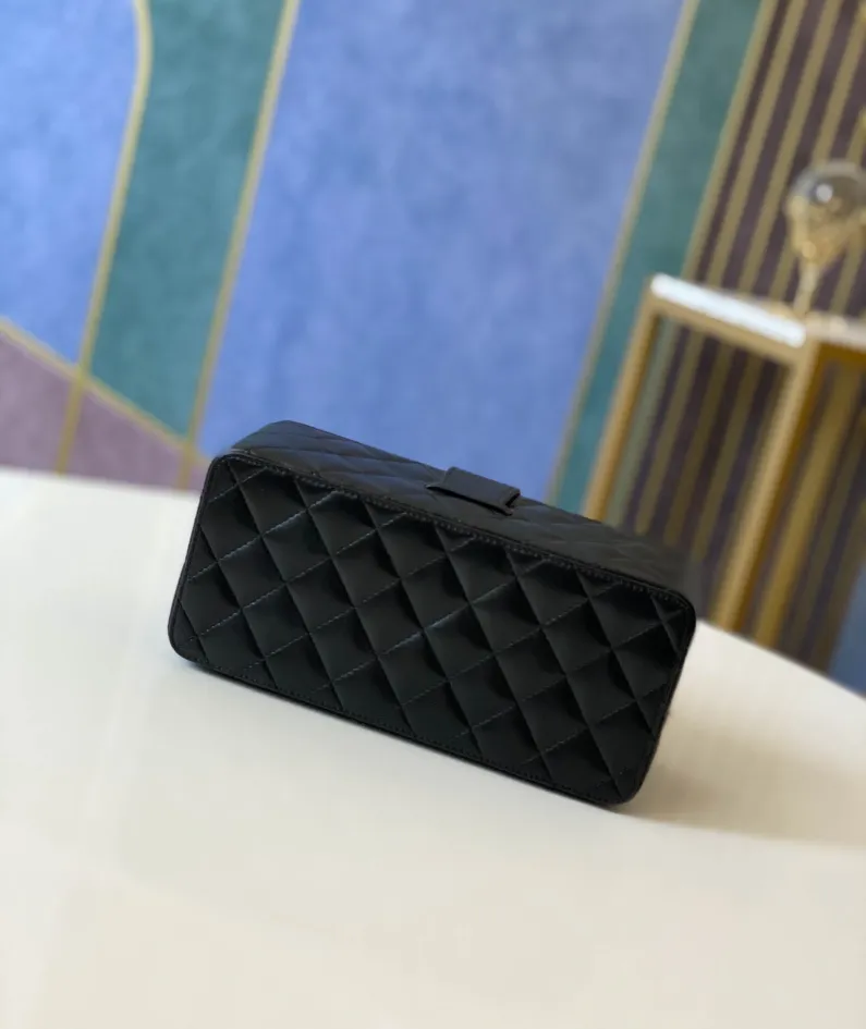 Cosmetic bag Size: 22 10 8.5cm Code: 01919 Sheep grams