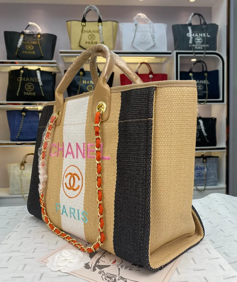 Chanel Shoulder Bag Size: 38*20*30cm Style: 8822