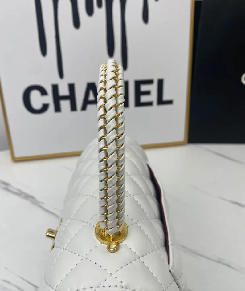 Light Gold Buckle Model: 92990 Size: 22/14/9