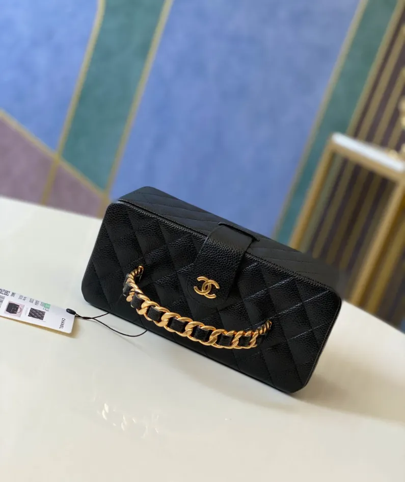 Cosmetic Bag Size: 22 10 8.5cm No.: 01919