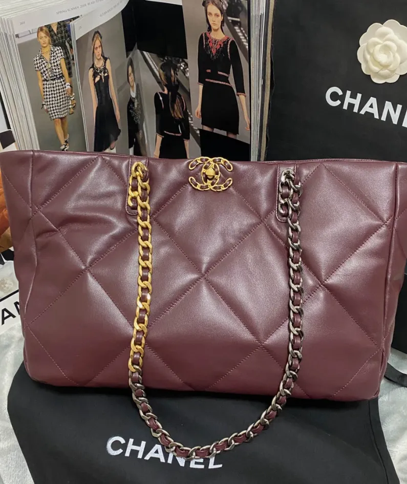 Chanel Style: AS3660 Size: 264010cm