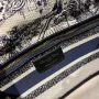 Lady D-Lite 5-panel embroidery Size: 24 x 20 x 11 cm