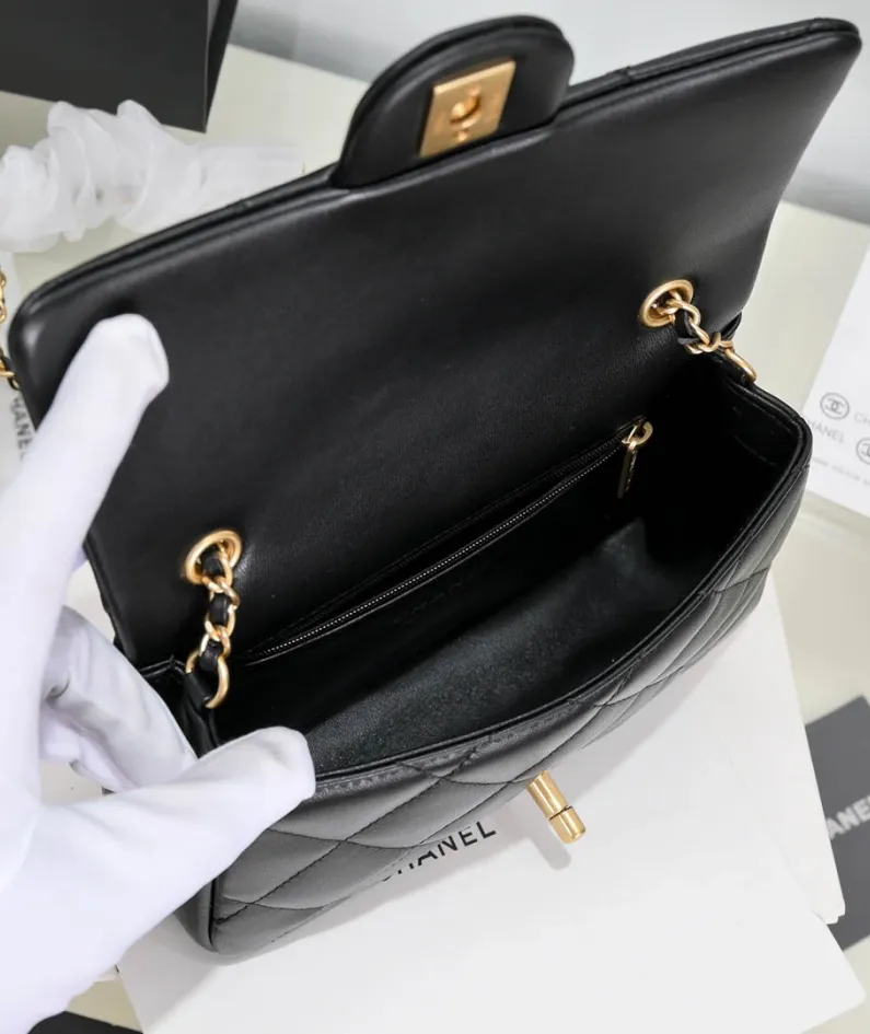 Chanel Size:14*20*8cm