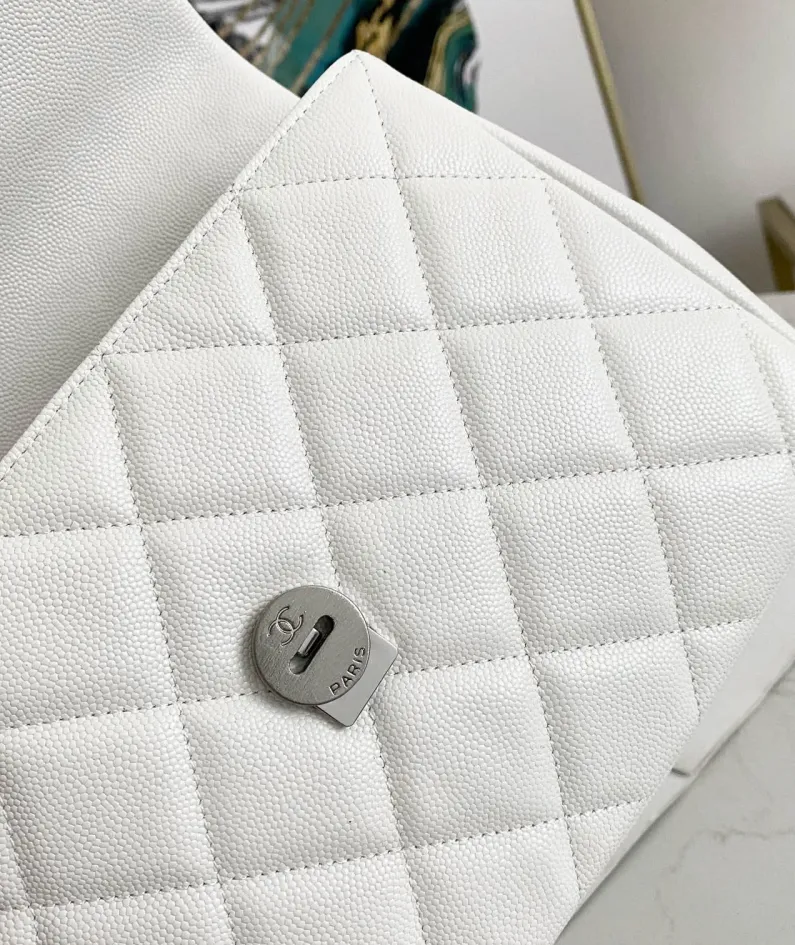 Chanel Style: 2303 Size: 24x16.5x7cm