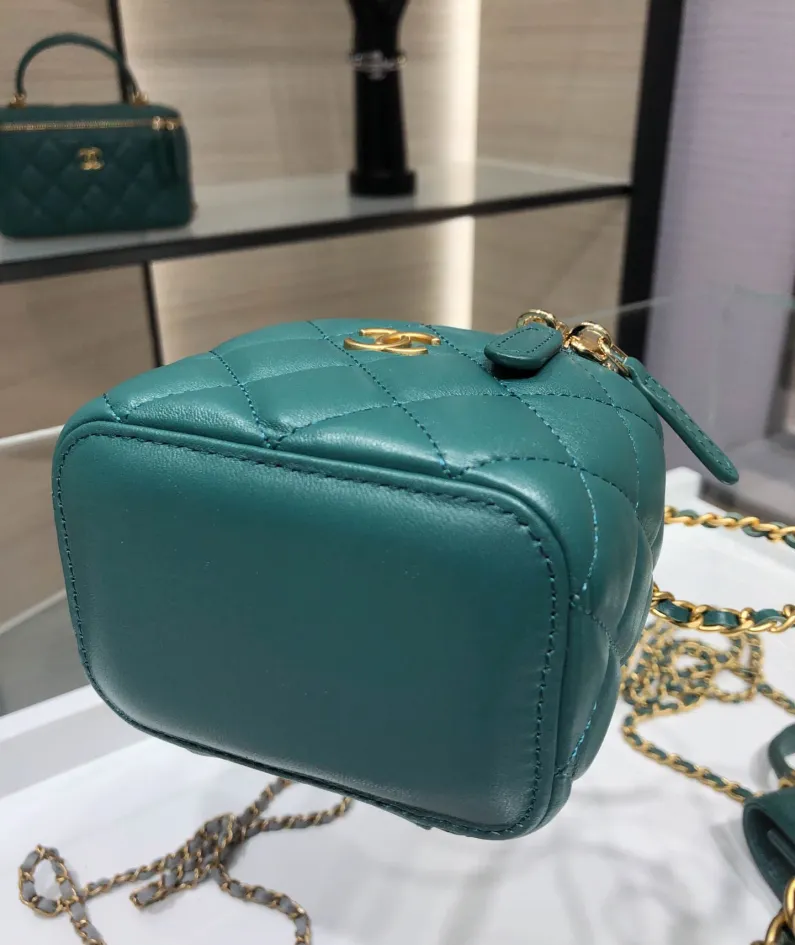 Hand Cosmetic Bag Model: AP2198 Size: 11*8.5*7cm